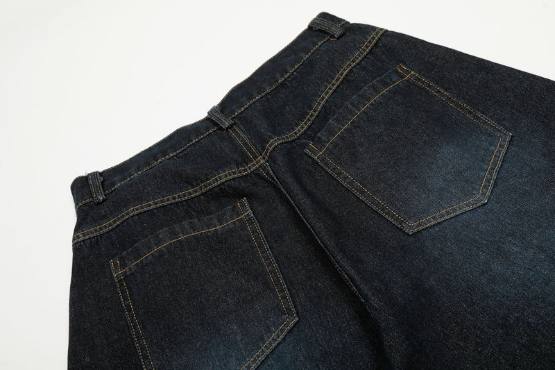 Jeans barrel à jambes larges – Délavage foncé, style américain vintage et détail porte-clés