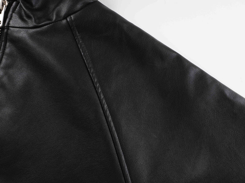 Chaqueta bomber de polipiel con capucha y forro de borreguito — Negra