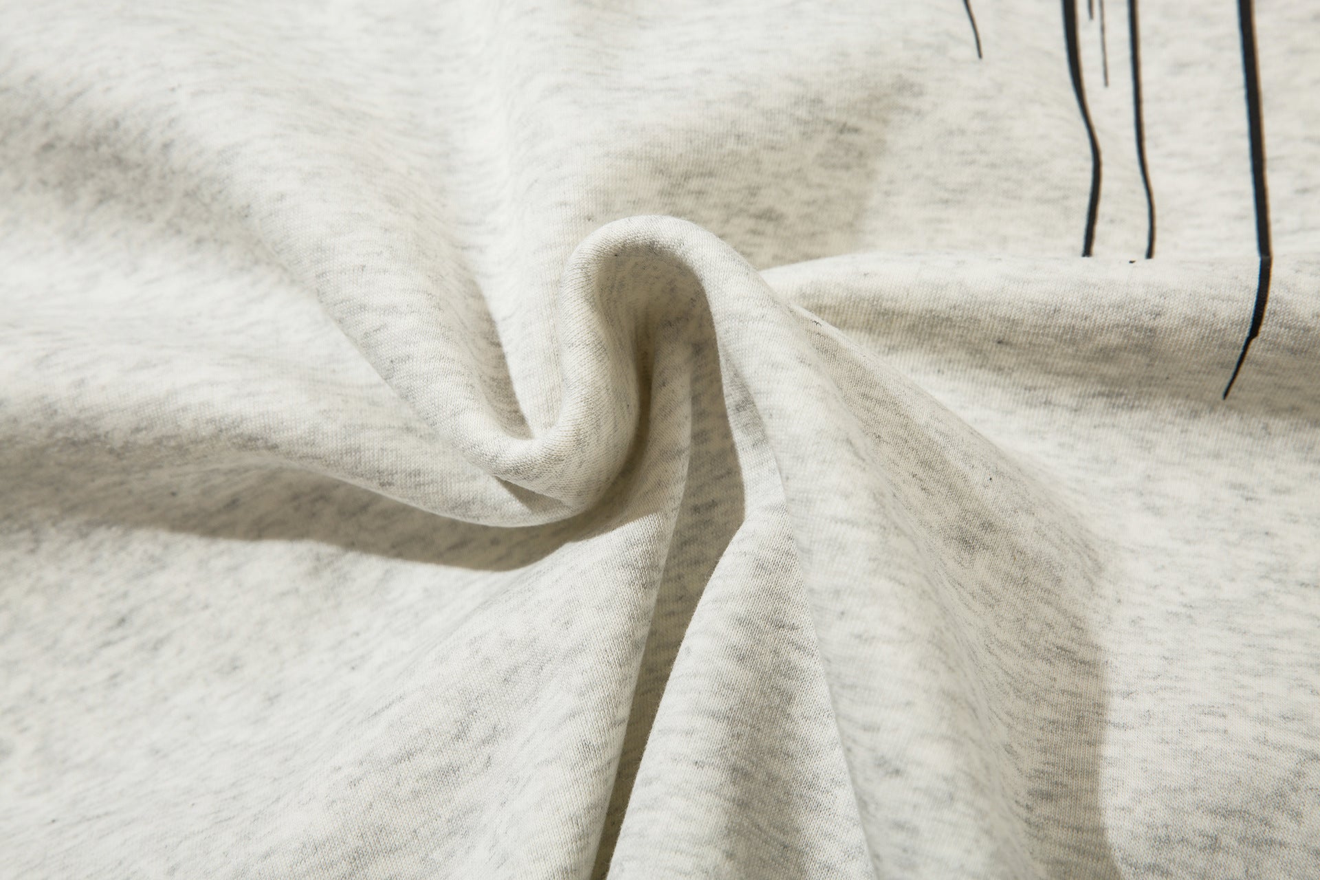 Heavyweight Graffiti Graphic Hoodie – Oversized Street Style Pullover