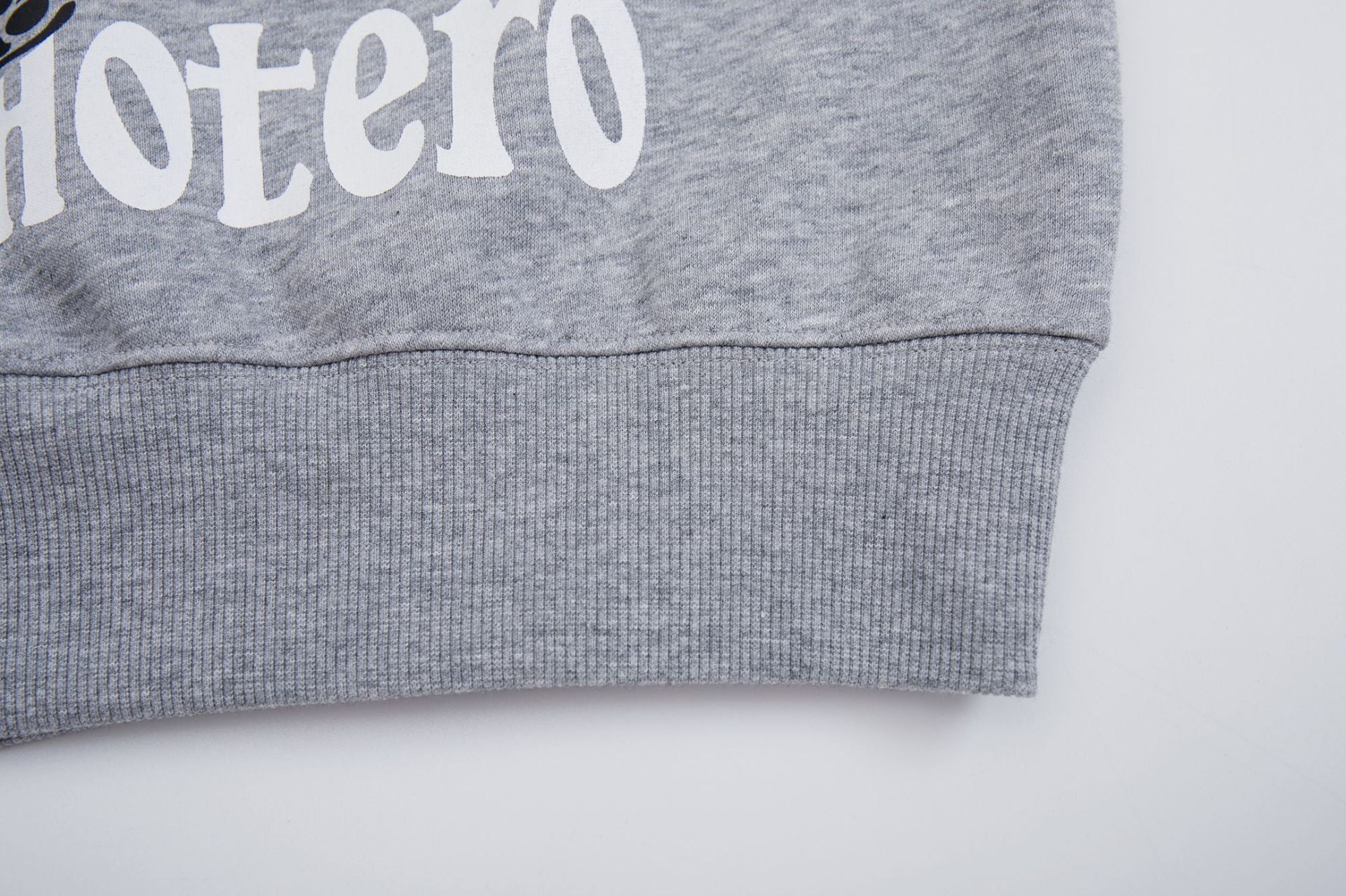 Raglan-Hoodie mit Leopardenprint, Dalmatiner-Grafik & rosa Herzen