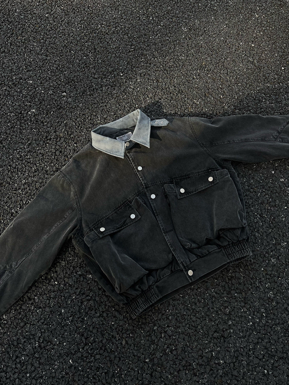 Blouson bomber homme en toile canvas délavée avec grandes poches cargo et col à boucle