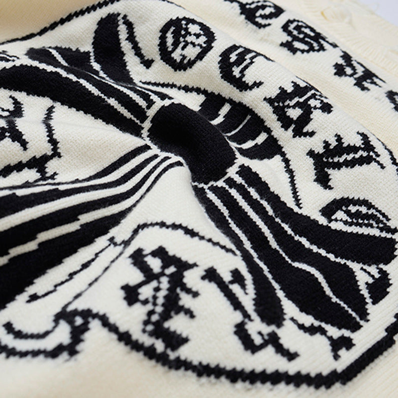 Pull en maille jacquard avec croix gothique et finitions usées – Esthétique sombre oversize