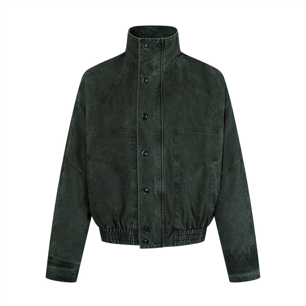 Blouson bomber oversize en toile délavée vert forêt foncé à col montant, vue de face avec patte de boutonnage et poches plaquées