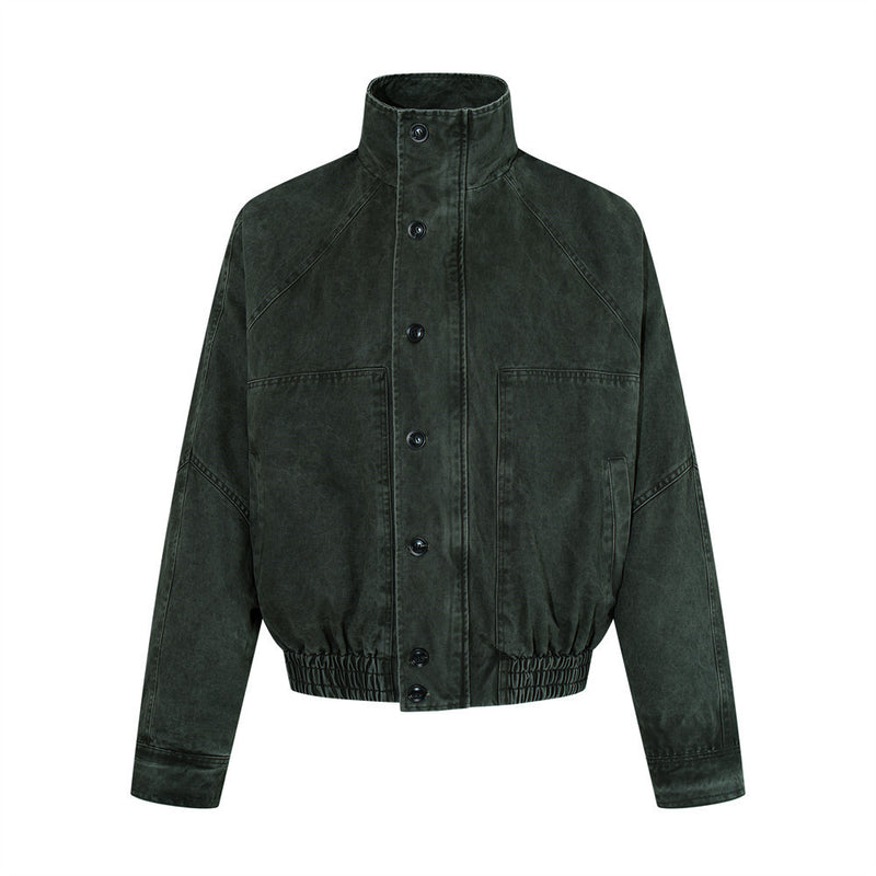 Blouson bomber oversize en toile délavée vert forêt foncé à col montant, vue de face avec patte de boutonnage et poches plaquées