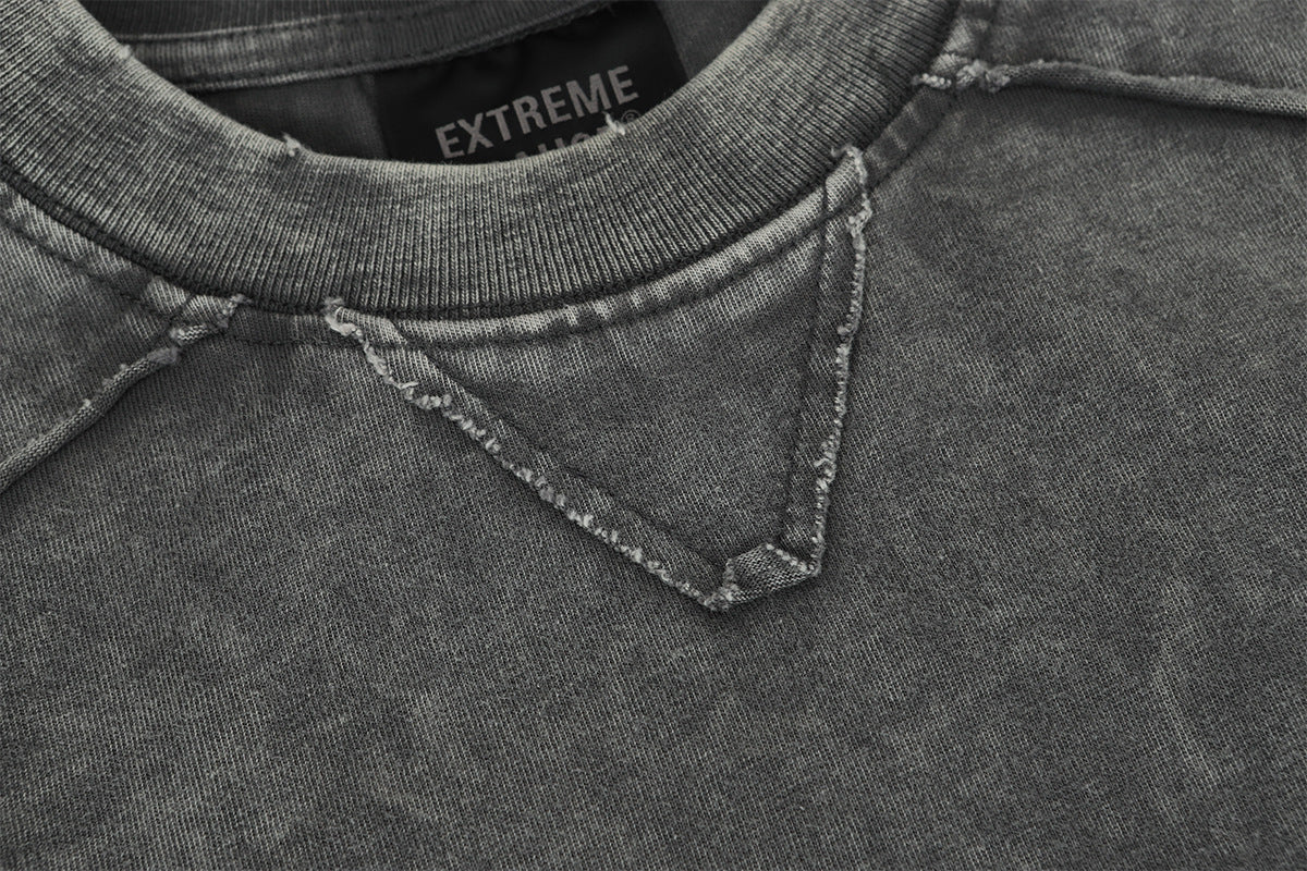 Pull homme gris à col rond – Délavé à l’acide, déstructuré, manches longues à bords bruts