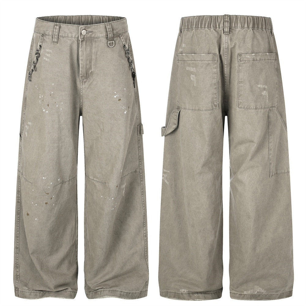 Pantalon cargo homme kaki délavé à jambes larges, avec éclaboussures de peinture et chaîne métallique à la ceinture, vue de face et de dos