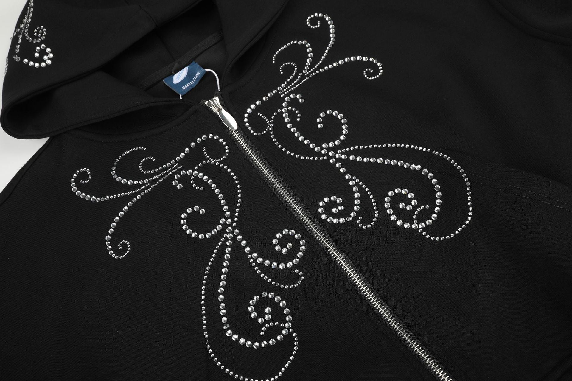Hoodie zippé court à strass et motif arabesque – Noir