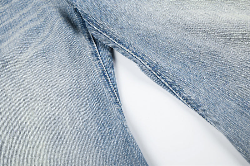 Wide-Leg Barrel Jeans – Vintage Washed Light Blue Curved Silhouette