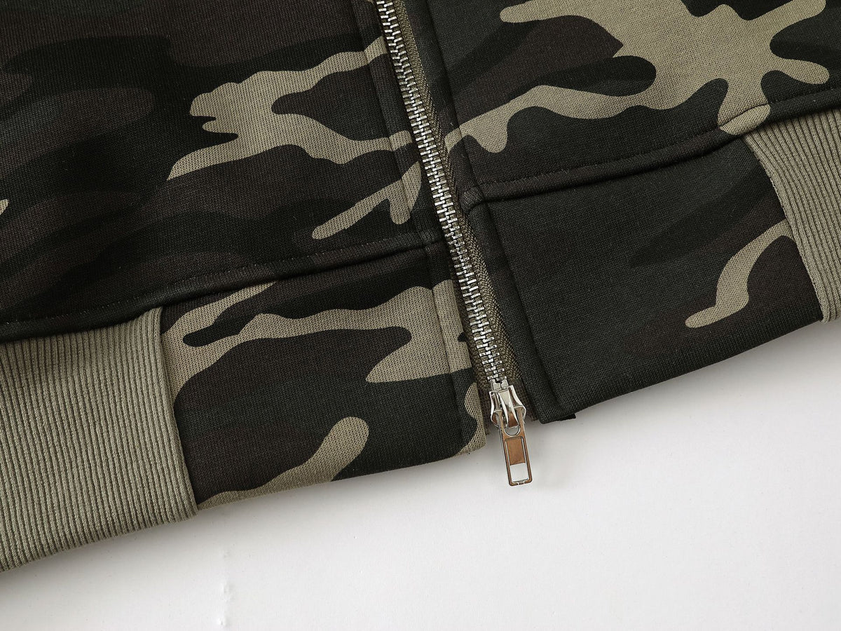 Zip-Hoodie mit Drachenemblem – Oversized Streetwear in Camo & Schwarz