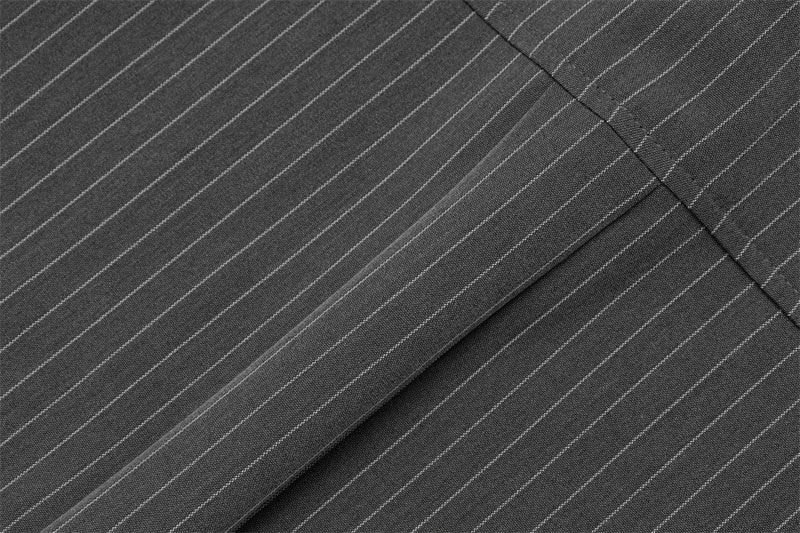 Oversized Pinstripe Long-Sleeve Shirt with Detachable Tie – Relaxed Fit