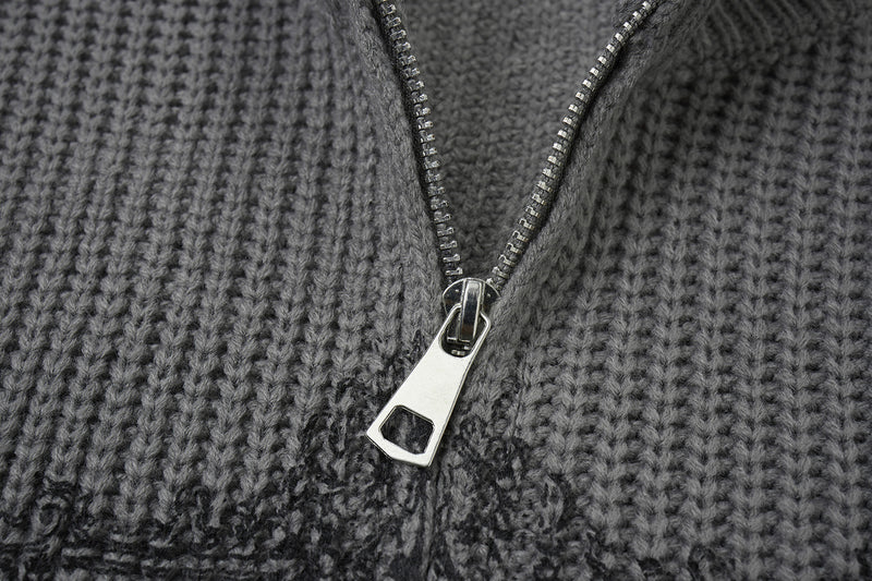 Pull col montant zippé en maille gothique à croix imprimée et effet usé