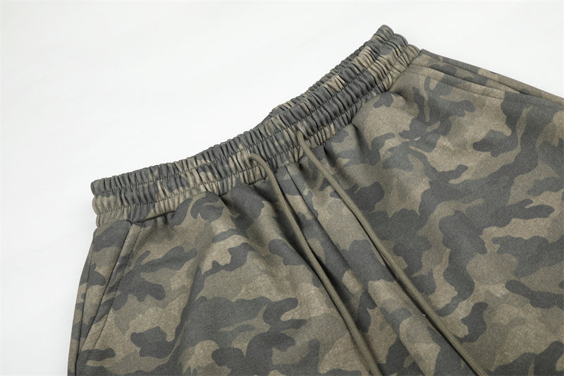 Men's Cargo Camo Pants Wide-Leg Baggy Fit with Script Print & Multi-Pocket