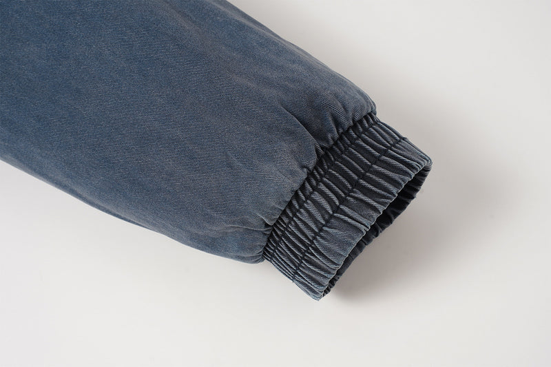 Veste bomber en denim délavé avec col en similicuir tressé – Vintage déconstruit