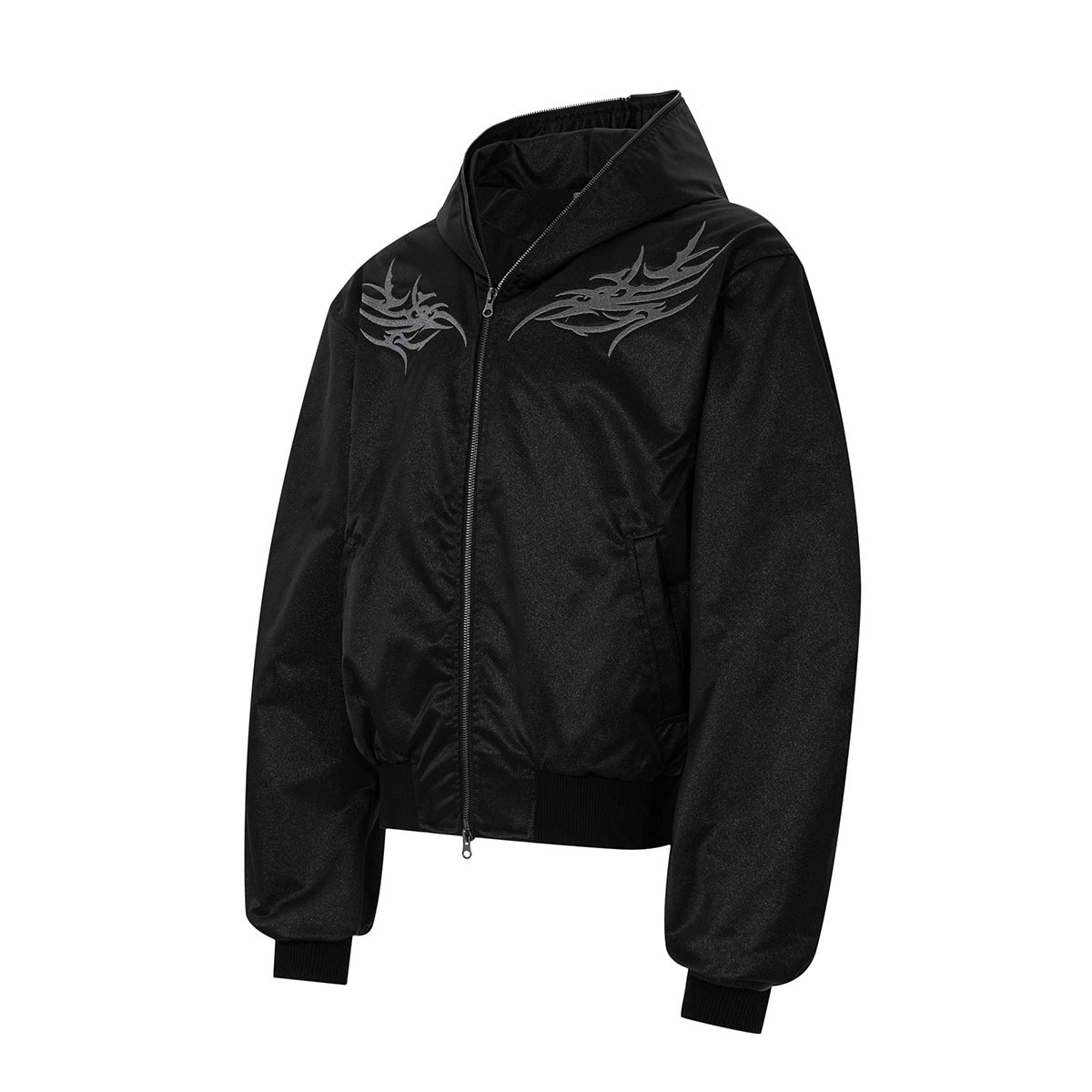 Bomberjacke mit Tribal-Stickerei und Kapuze – Kastiger Gothic-Streetwear-Look