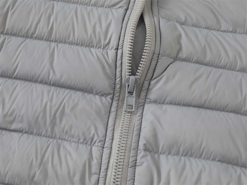 Graue Herren-Hybridjacke mit Kapuze, Reißverschluss und Steppoptik – Strickärmel