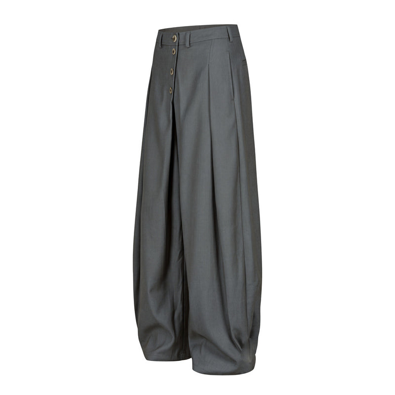 Wide-Leg Pleated Trousers – Diagonal Button Fly, Relaxed Silhouette