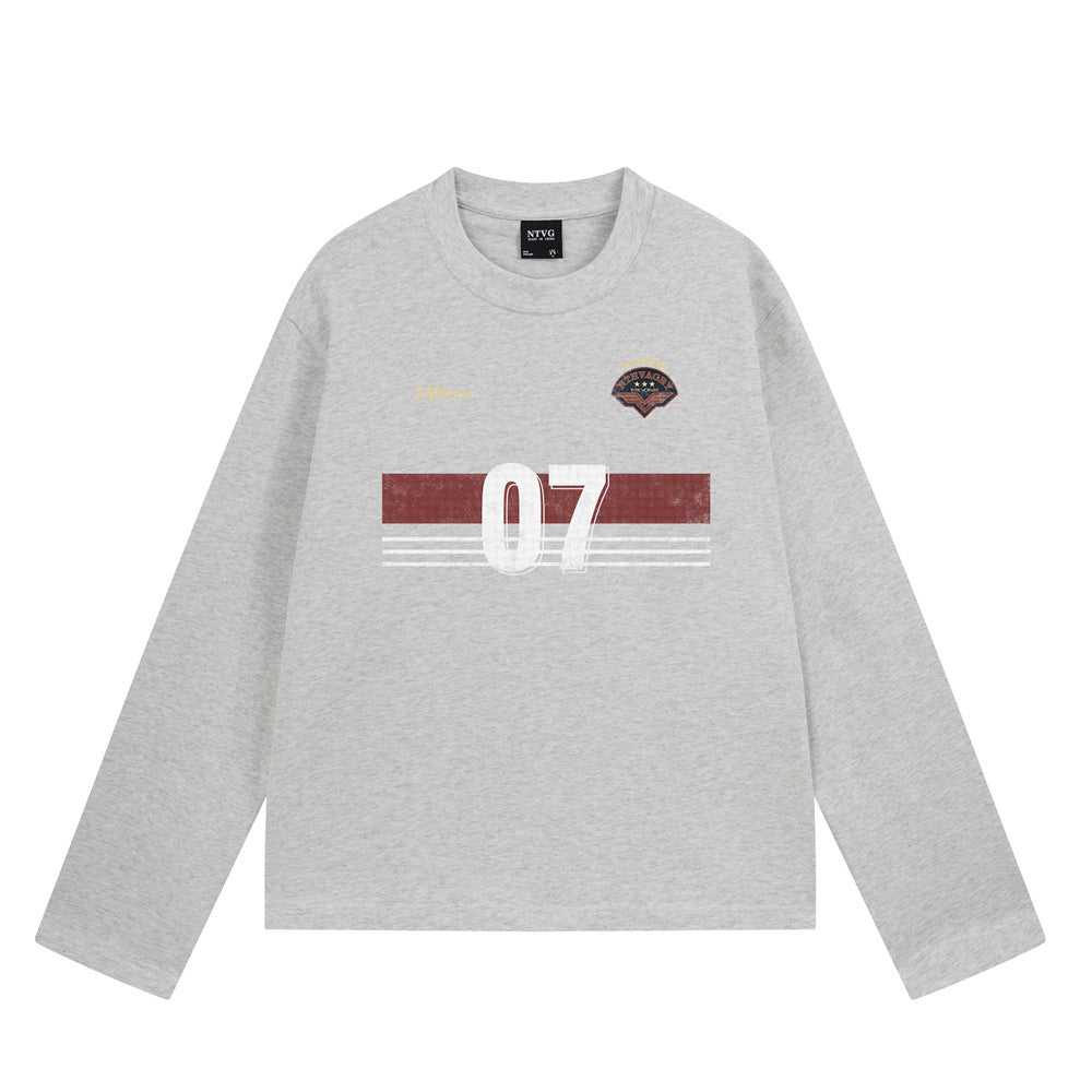Langarmshirt mit Grafikprint – Streifenprint „07“, lockere Rundhals-Passform