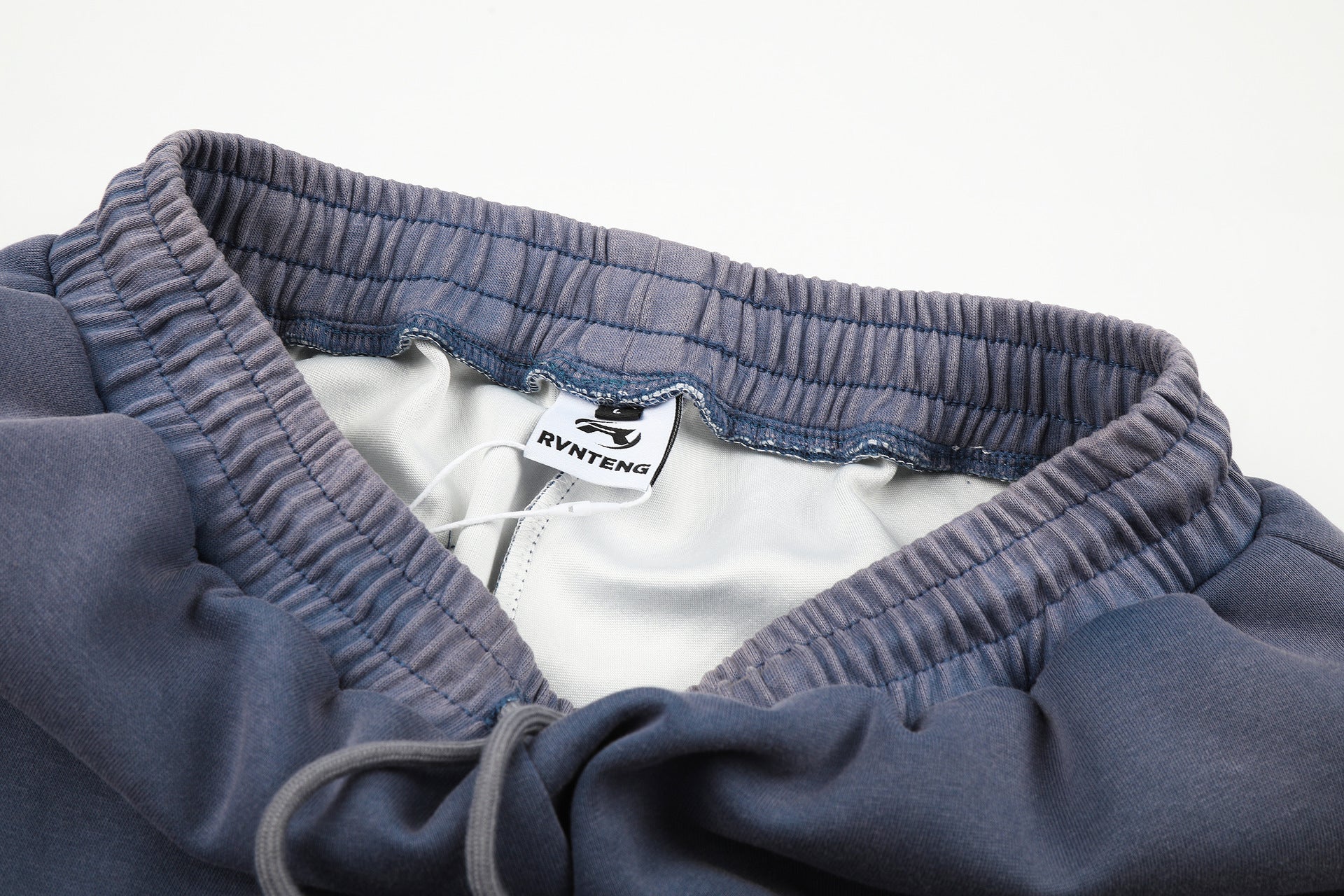 Pantalon de survêtement à jambes larges avec broderies graffiti signature et numéro 26