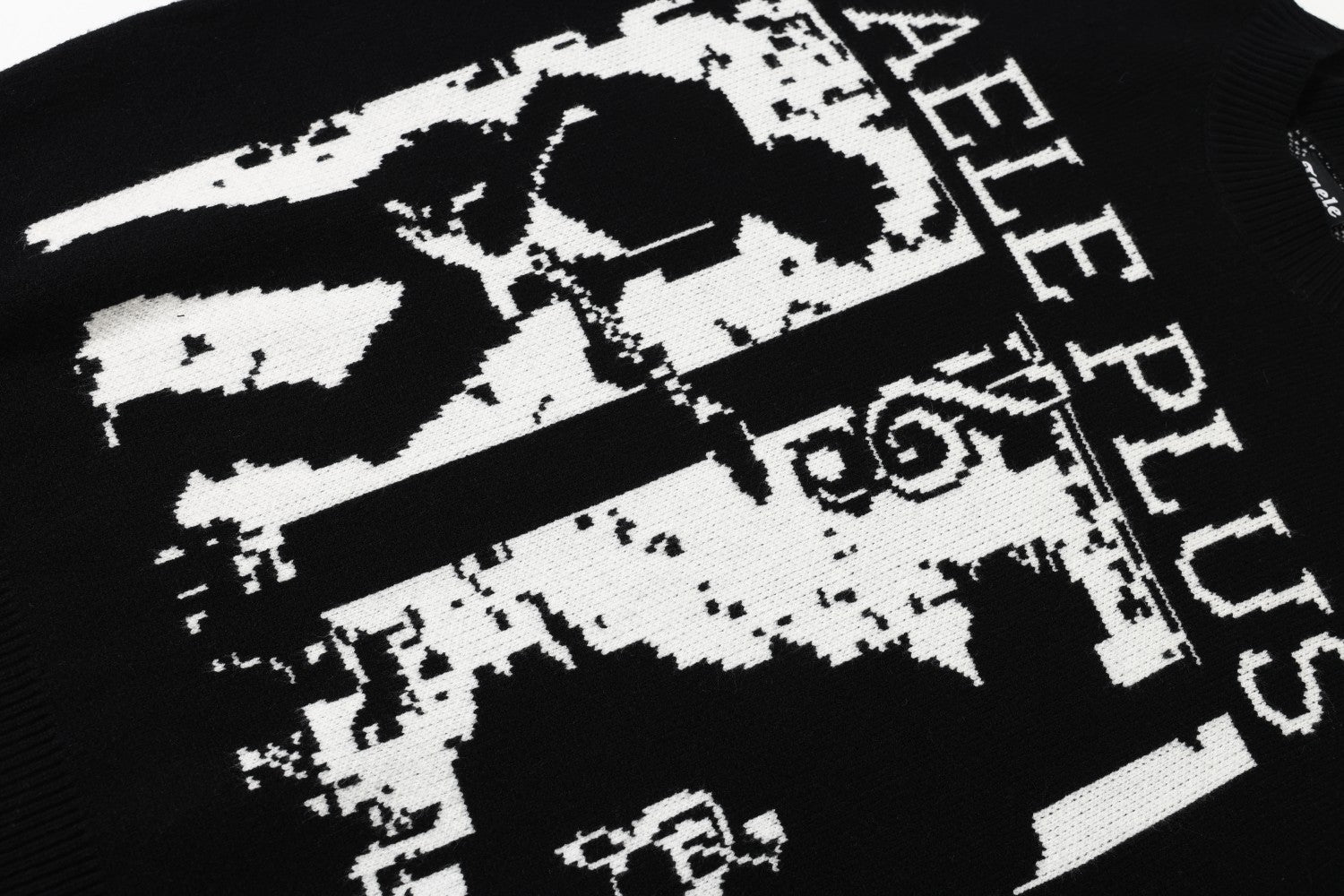 Rock Music Jacquard Crew Neck Pullover Sweater – Black Knit with Band Graphic
