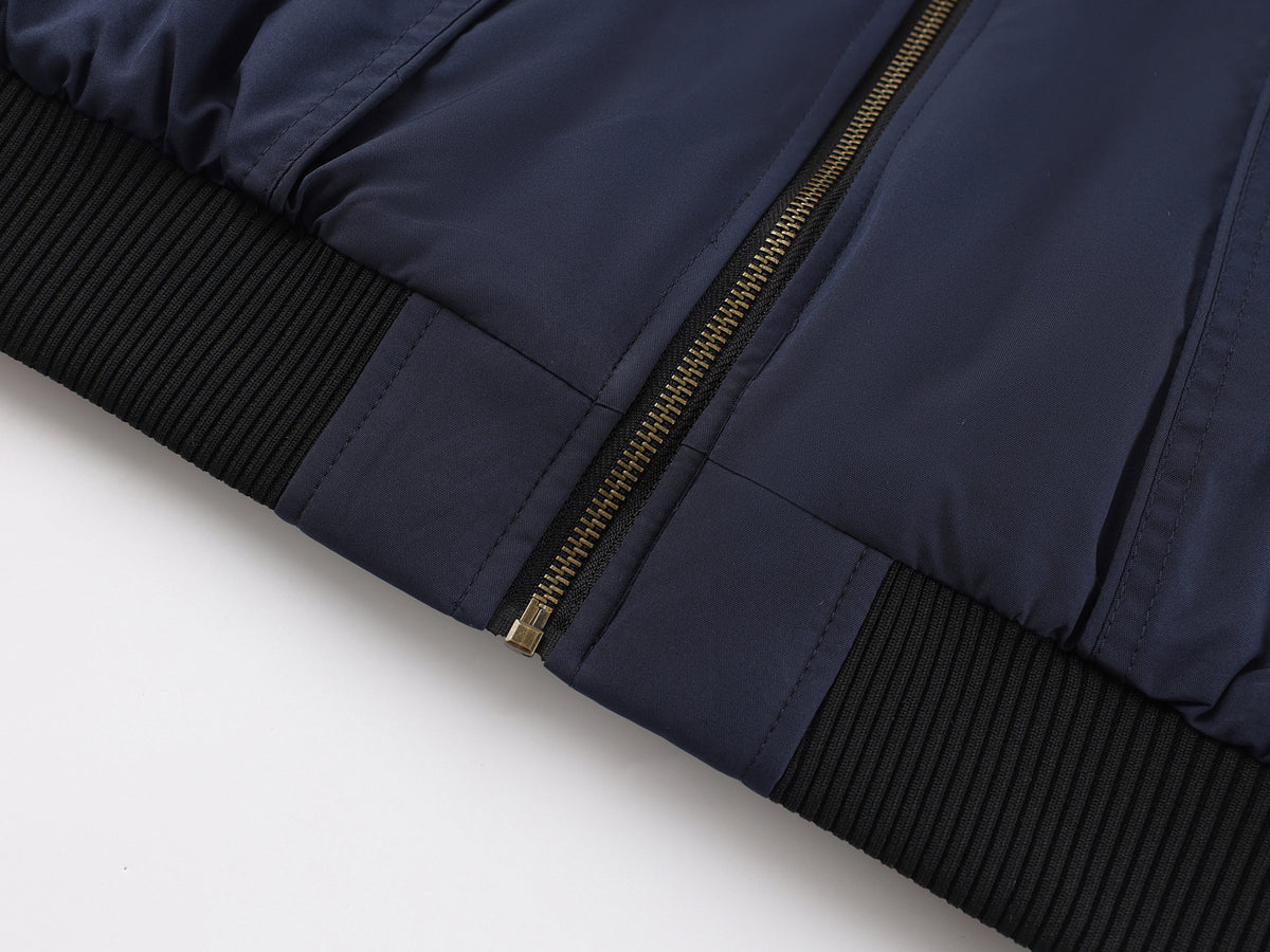 Veste bomber matelassée pour homme avec col à pointes et coutures arrondies