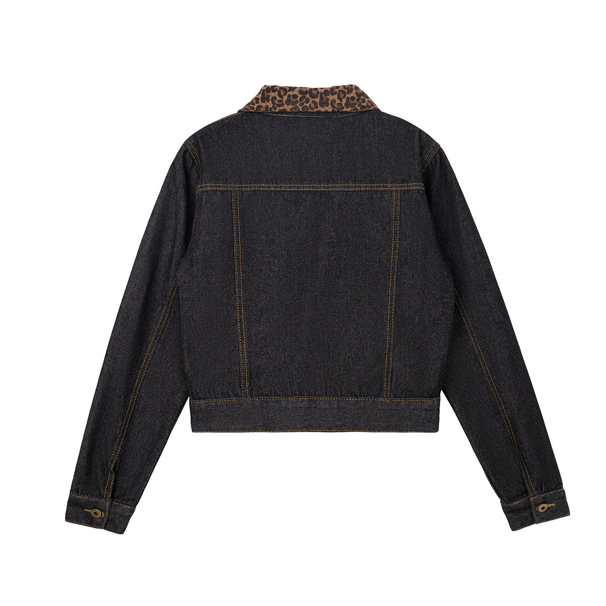 Veste en jean brut avec col léopard et poches à clous dorés