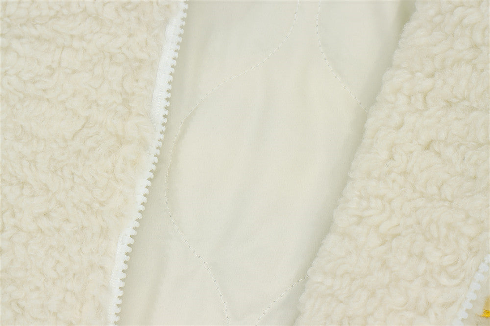 Sherpa-Fleece-Zip-Hoodie-Jacke mit Schriftgrafik auf dem Rücken und Tunnelzugsaum
