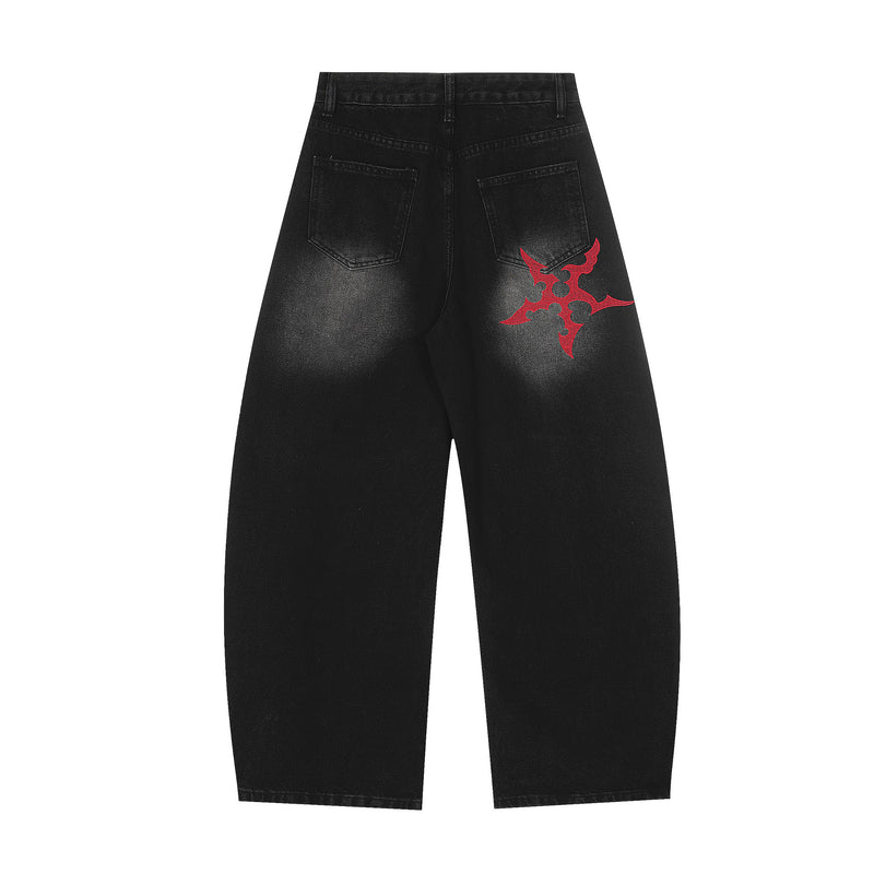 Jean délavé foncé baggy à jambes larges avec broderie gothique rouge