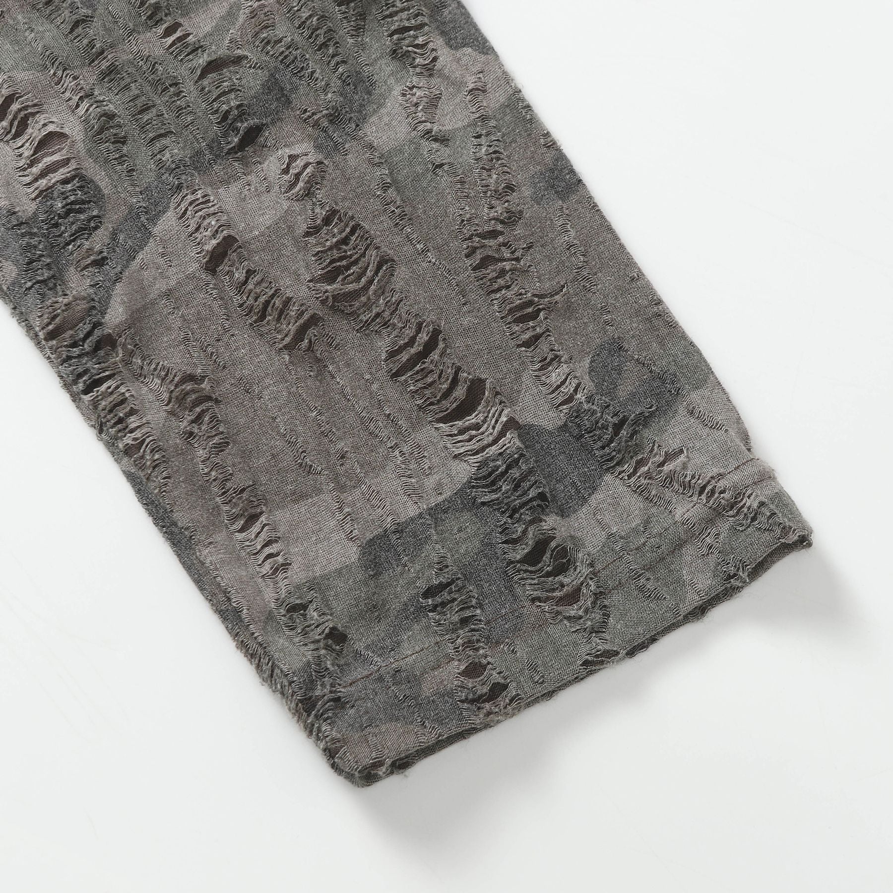 T-shirt manches longues à manches camouflage usées, effet deux pièces – Streetwear noir délavé