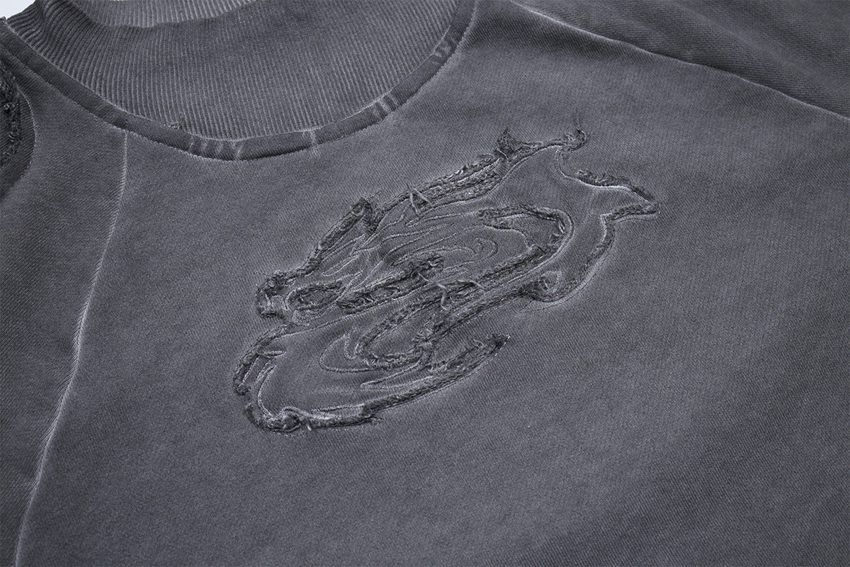 Verwaschenes Vintage-Sweatshirt mit geprägtem Drachen, Langarm – Raw-Edge-Moto-Crewneck