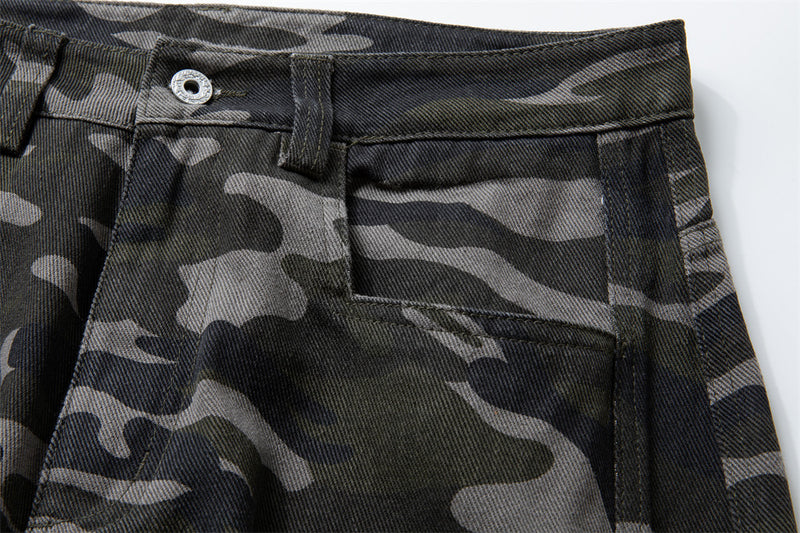 Wide-Leg Camo Cargo Pants – Baggy Fit Dark Green Camouflage Trousers