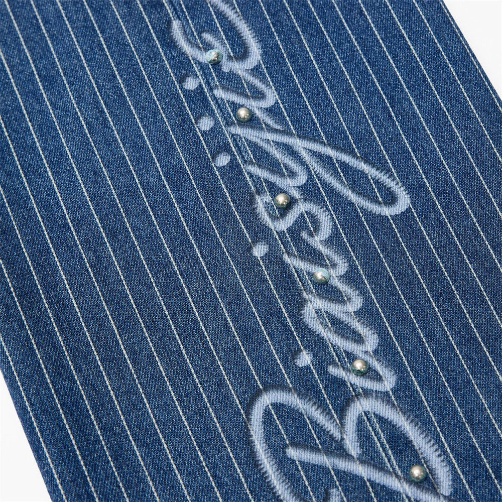 Jean droit à jambes larges à fines rayures pour homme avec broderie script