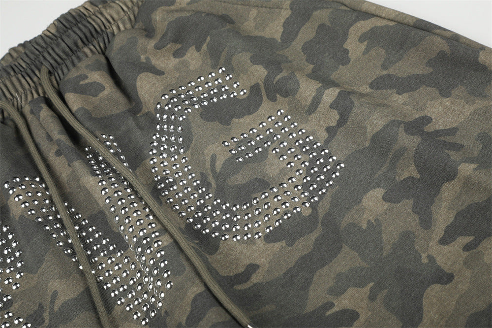 Men's Camo Wide-Leg Cargo Pants with Rhinestone Letters & Multi-Pocket Design