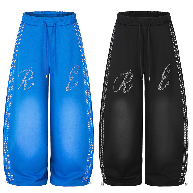 Jogginghose mit weitem Bein und Strass-Schriftzug – Oversize-Streetwear-Jogger für