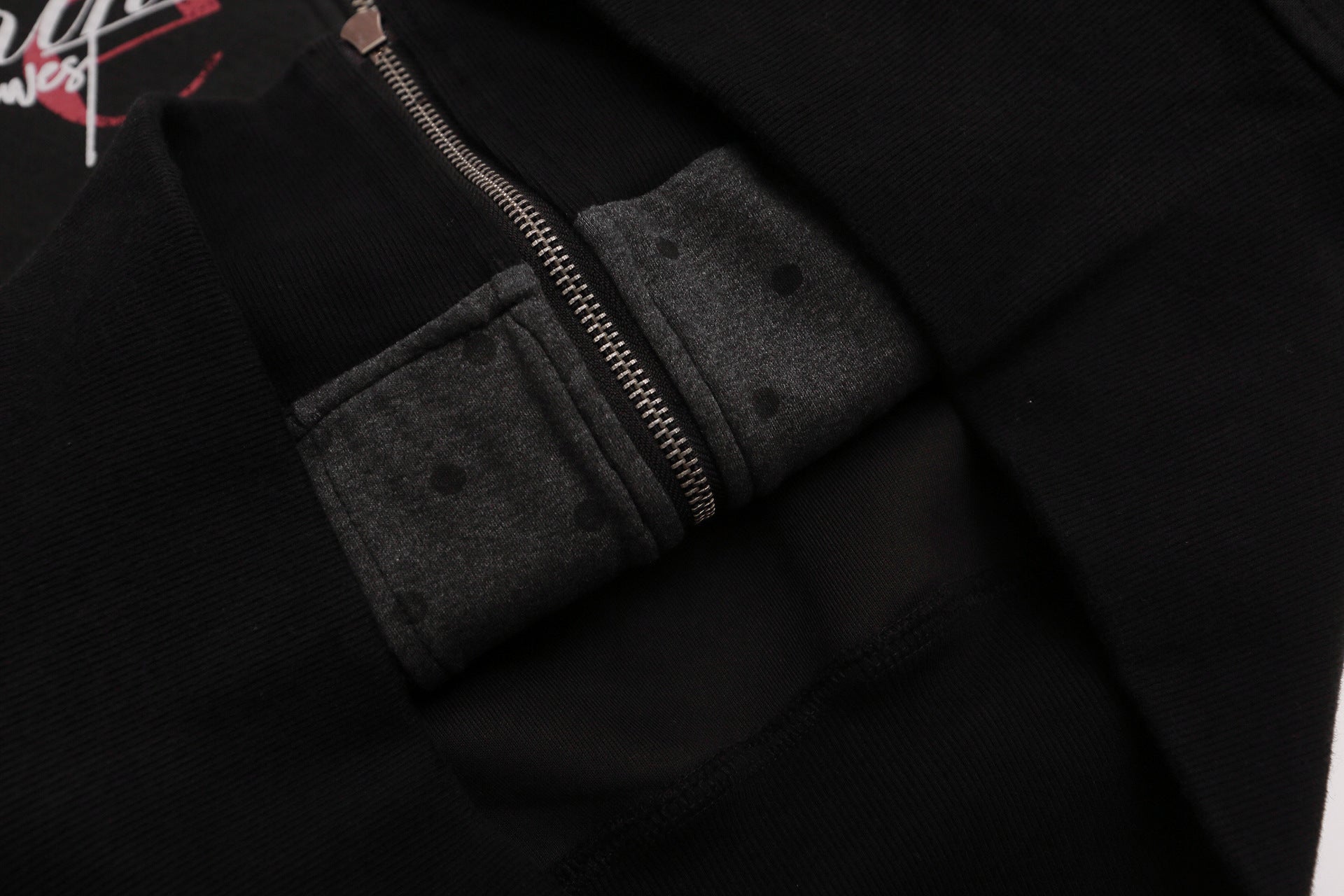 Grunge-Zip-Hoodie – Vintage-Washed-Crop-Streetwear-Zip-up mit Script
