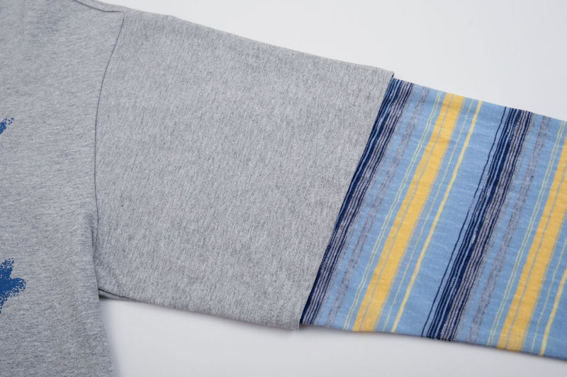 Kastiges Oversized-Langarmshirt mit Streifenärmeln & Hello-Patch