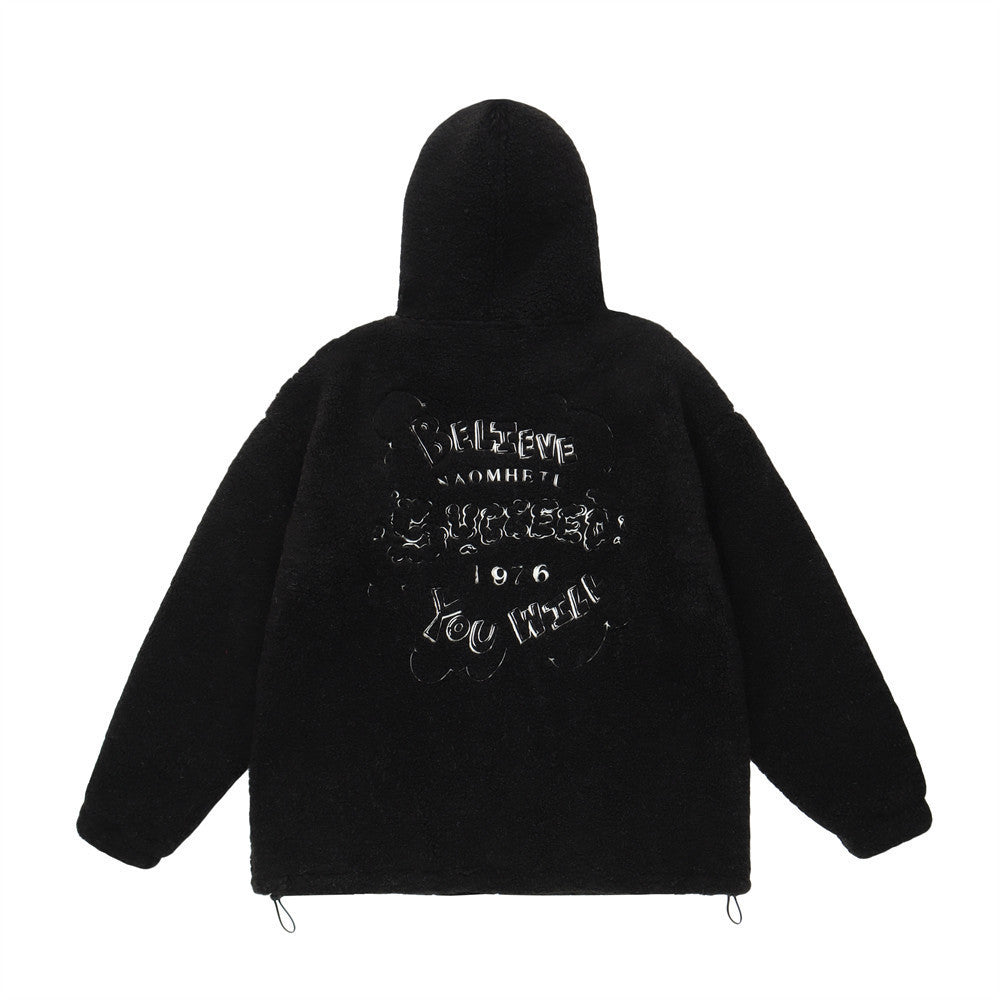 Sherpa-Fleece-Zip-Hoodie-Jacke mit Schriftgrafik auf dem Rücken und Tunnelzugsaum
