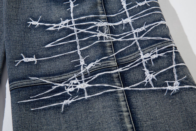 Wide-Leg Cargo Jeans with Barbed Wire Embroidery – Baggy Streetwear Denim
