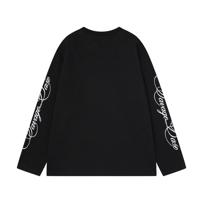 T-shirt graphique manches longues Savage Base – Col rond oversize en maille gaufrée