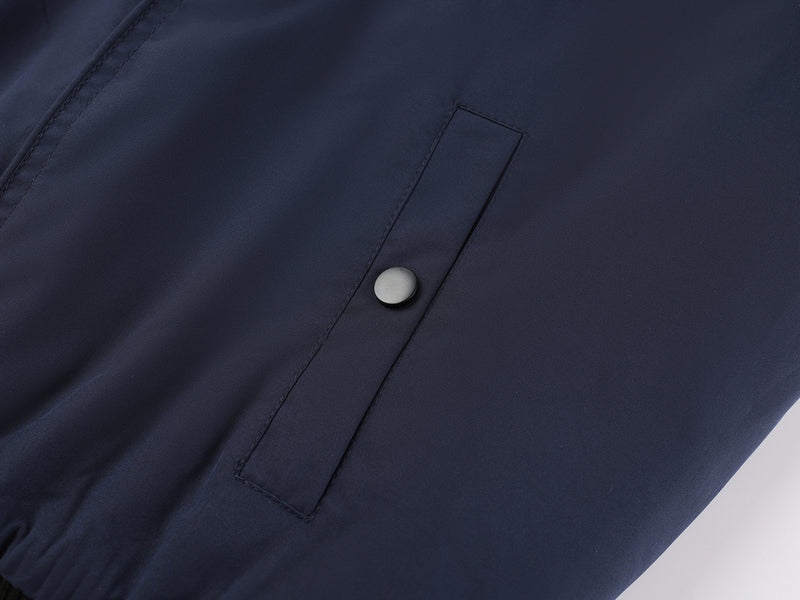 Veste bomber matelassée pour homme avec col à pointes et coutures arrondies
