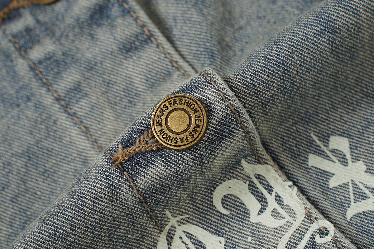 Veste en denim délavé et usé à lettrage Old English – Coupe workwear droite