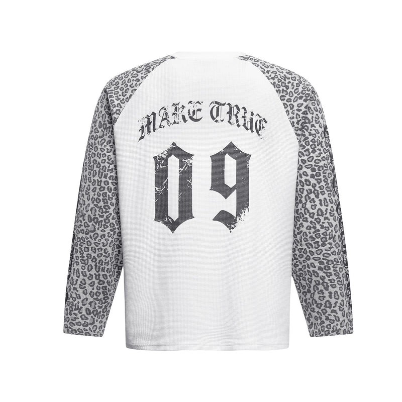 Langarm-Waffelshirt – Raglan-Rundhals mit Leopardenprint und Vintage-Grafik