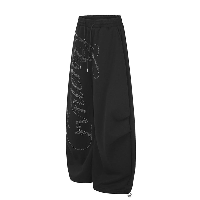 Pantalones de Chándal de Pierna Ancha con Texto de Strass – Corte Bombacho Extragrande con Cordón