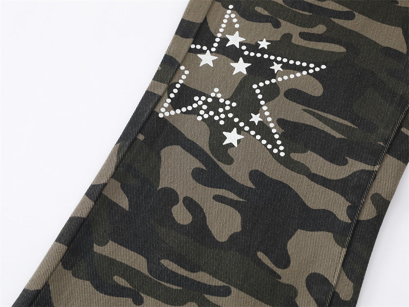 Jean flare homme camouflage avec imprimé étoiles et lettres – Denim bell-bottom streetwear