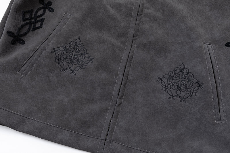 Veste en cuir oversize courte à broderies gothiques – Style moto américain rétro