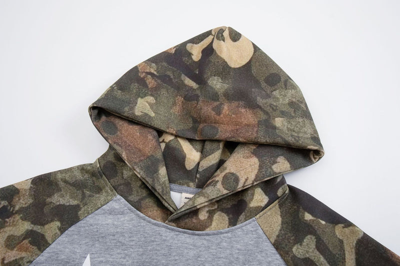 Camo Skull Raglan Hoodie – Colorblock Streetwear Pullover with Graphic Print