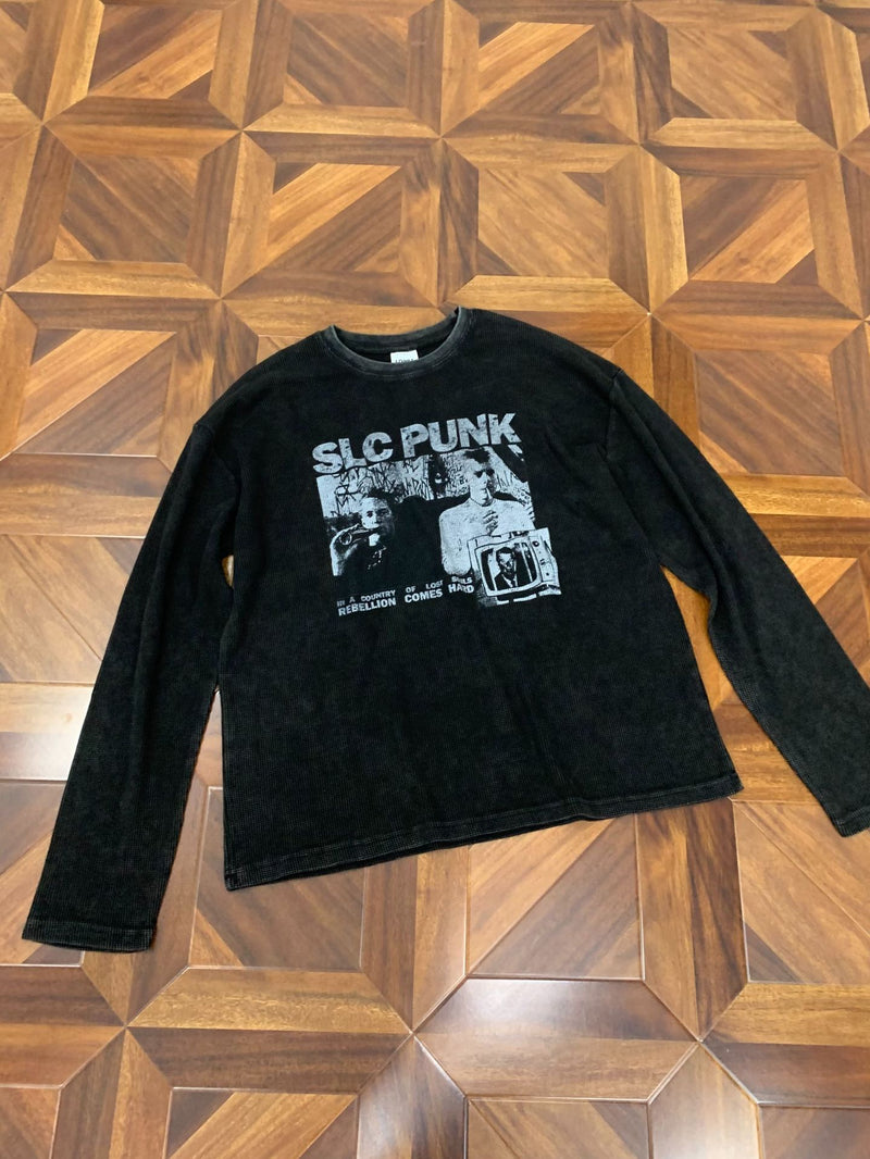 SLC Punk Langarmshirt aus Waffelstrick mit Grafikprint – Verwaschenes Schwarz