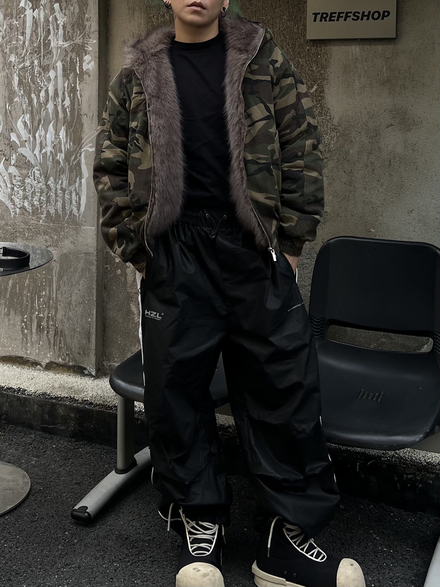Blouson bomber homme camouflage doublé en fausse fourrure avec capuche