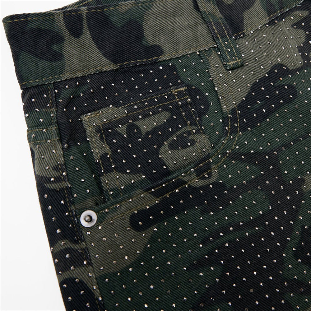 Camo-Hose mit weitem Bein und durchgehendem Strassdetail