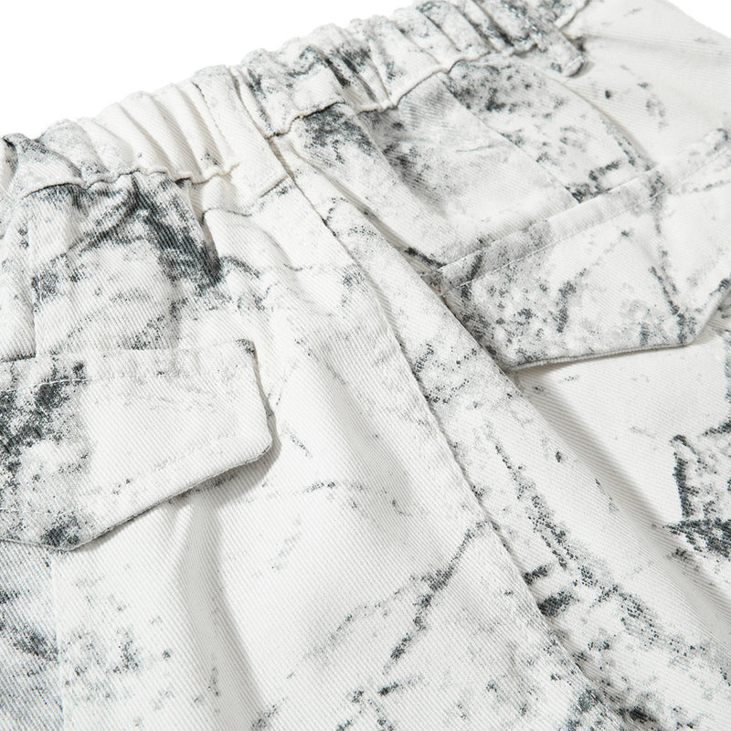 Hose mit weitem, geschwungenem Bein – Ink-Wash-Print, Falten und lockere Baggy-Passform