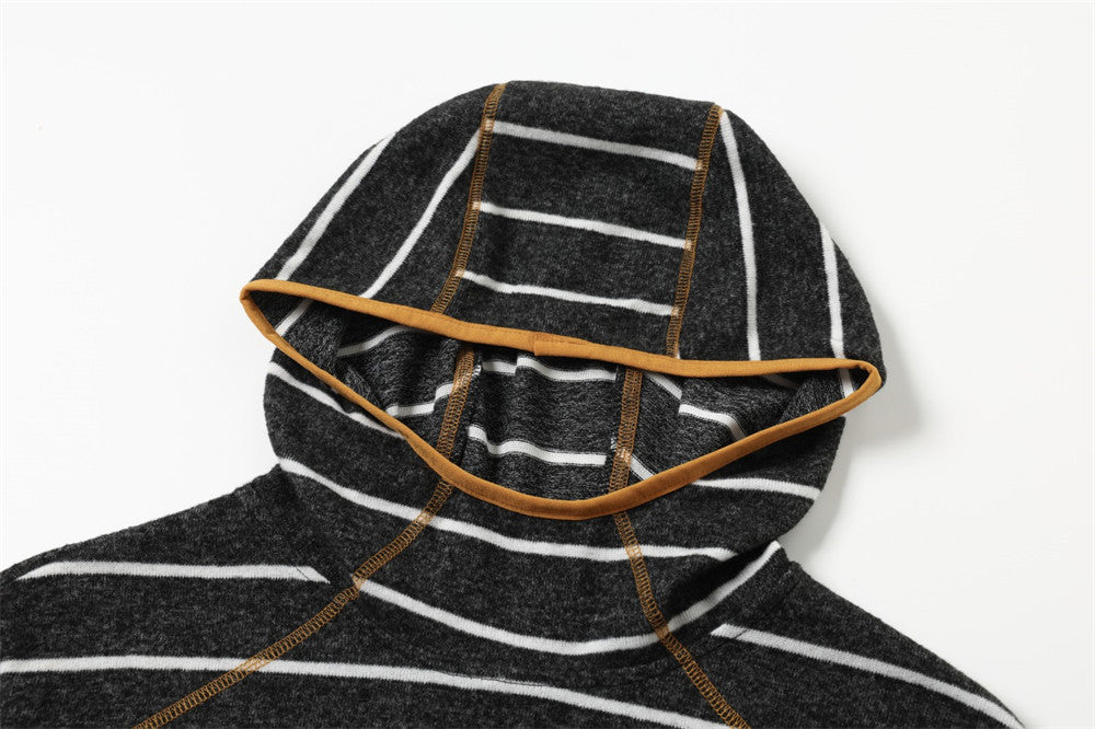 Sudadera con capucha de rayas – Prenda de felpa de manga larga con costuras en contraste